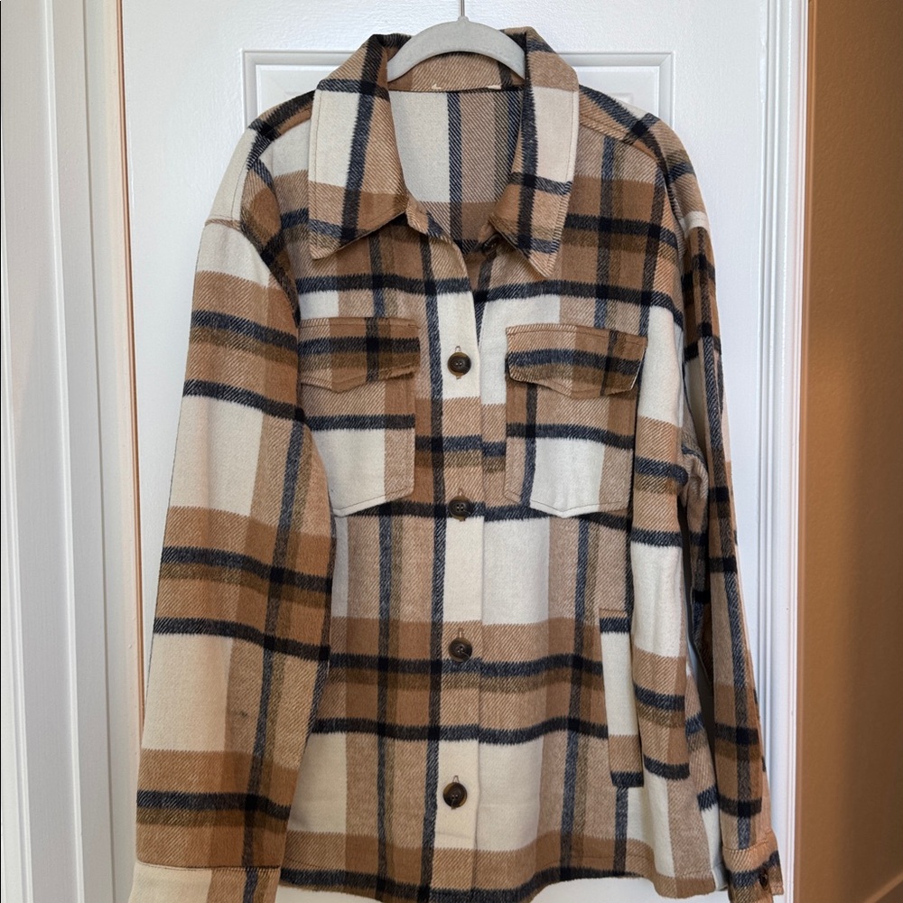 Plaid Button-Up Shacket/coat L